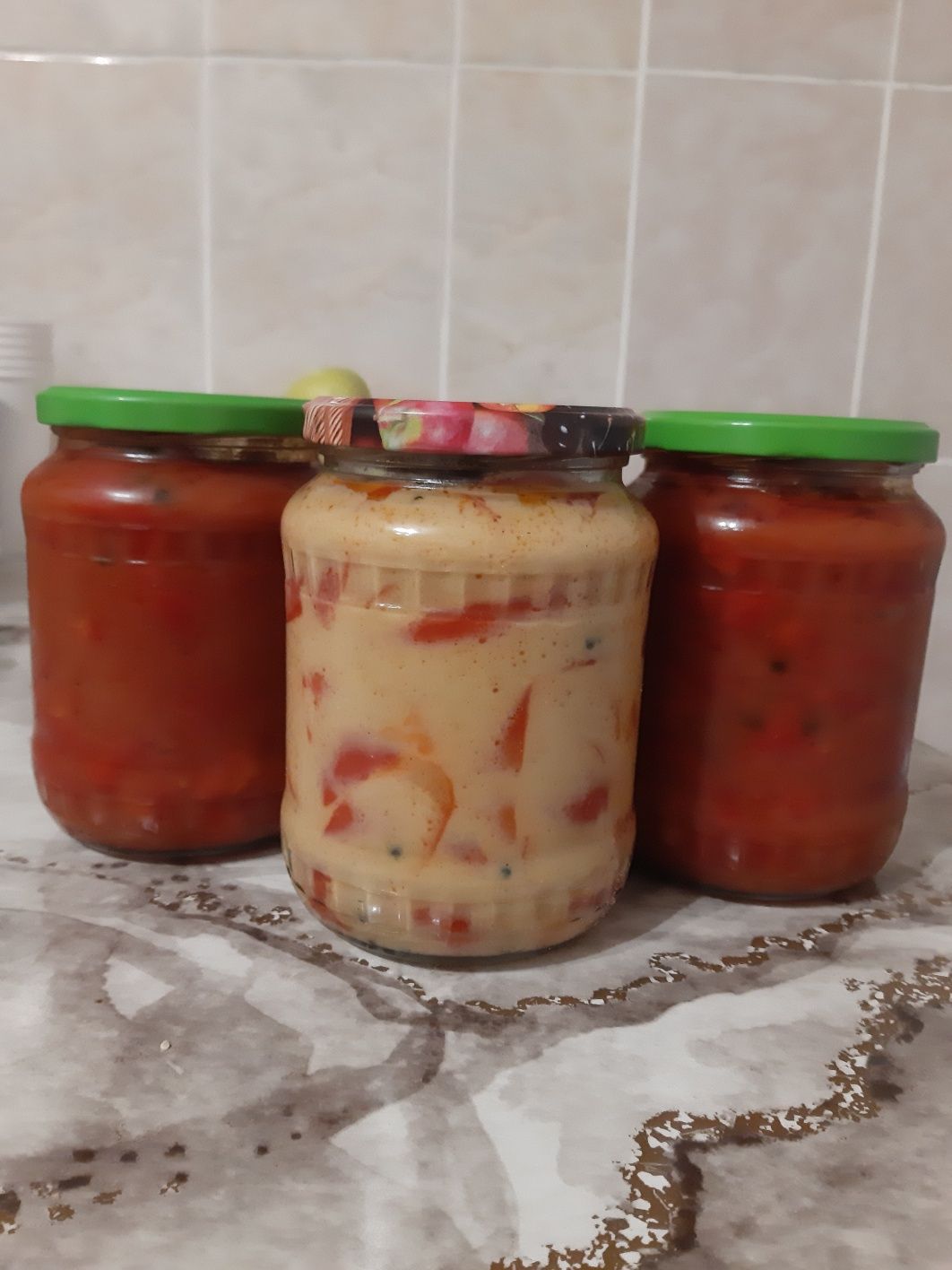 Gogosari in sos de mustar si sos de rosii