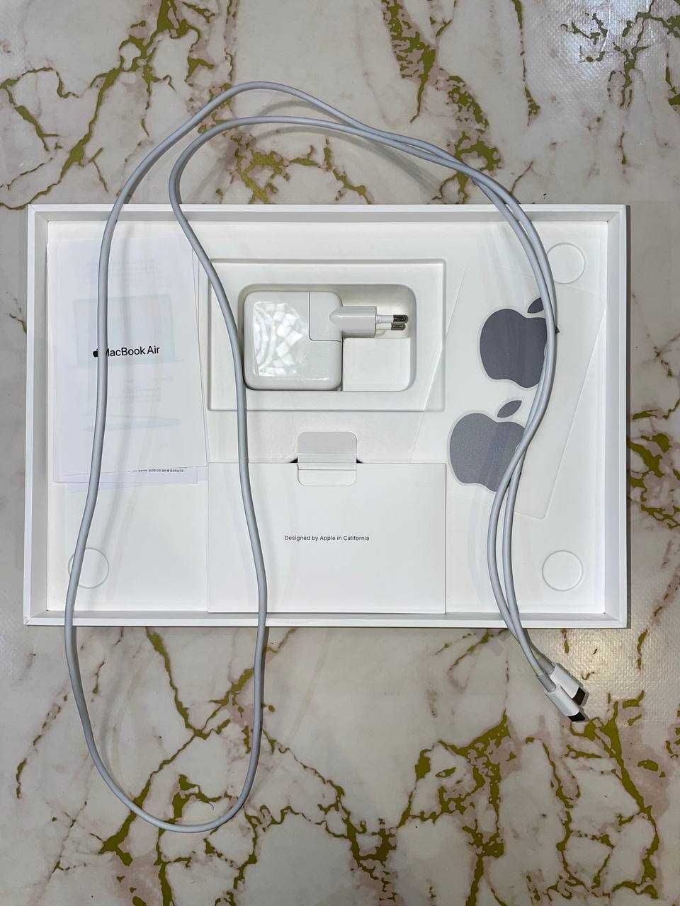 MacBook Air M1 (8/256)