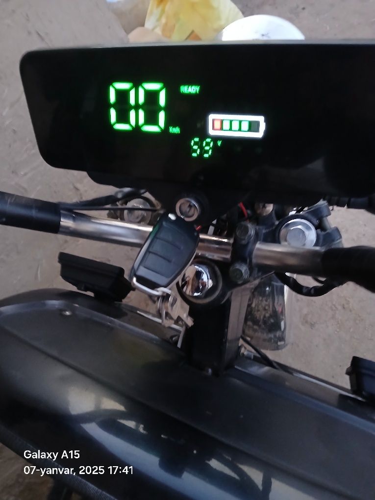 Elektro motorol muraviy