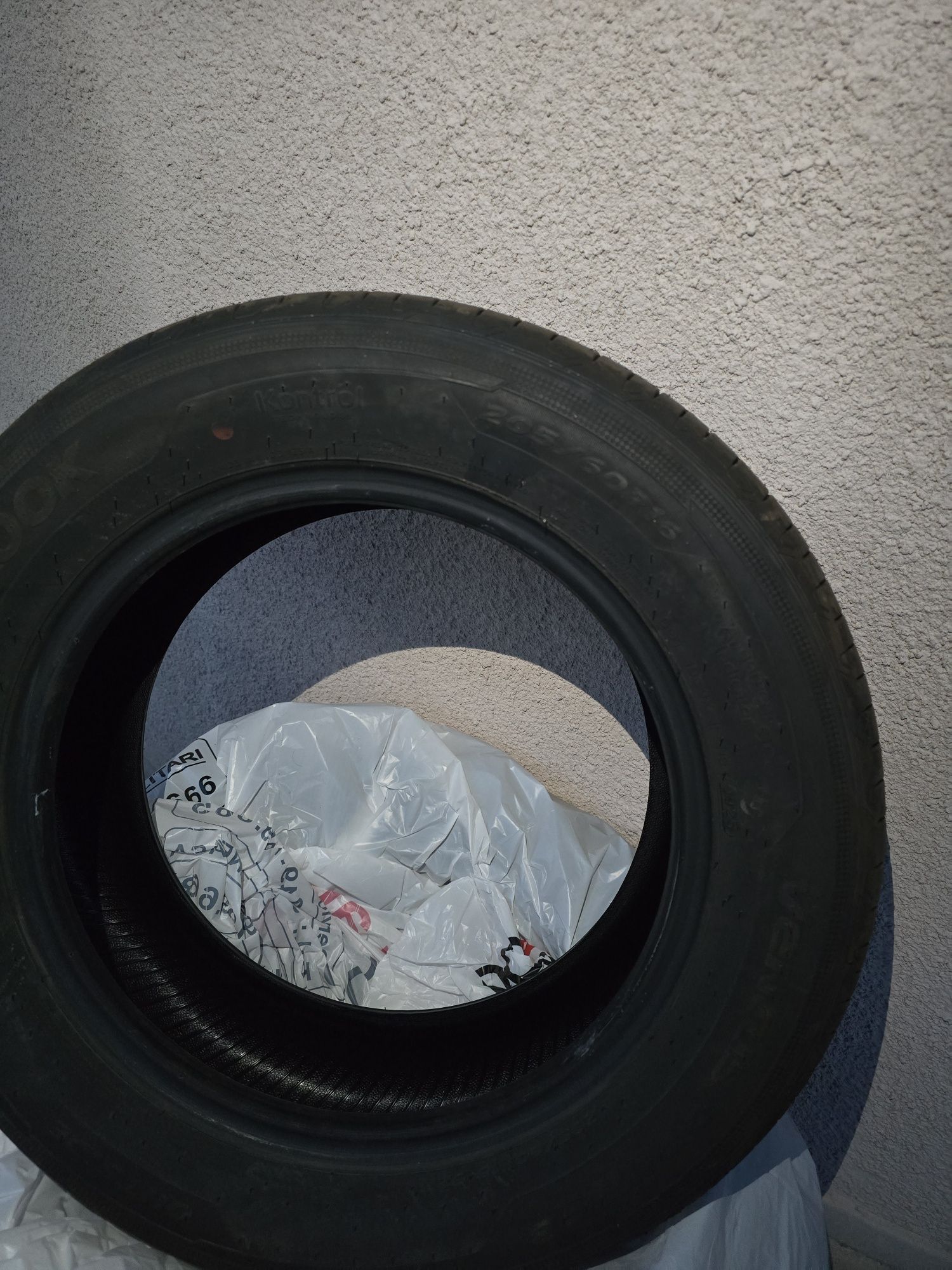 Vand set 4 anvelope vara, DOT 2025, 99% noi Hankook 205/60/R16