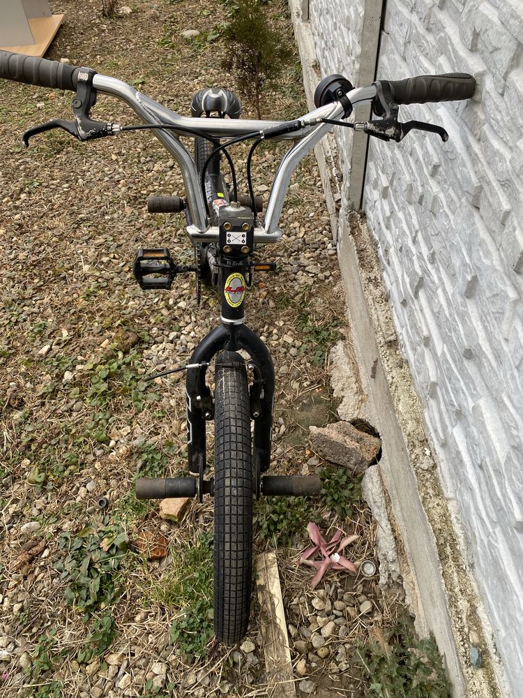 Vand bicicleta BMX stare perfecta de functionare