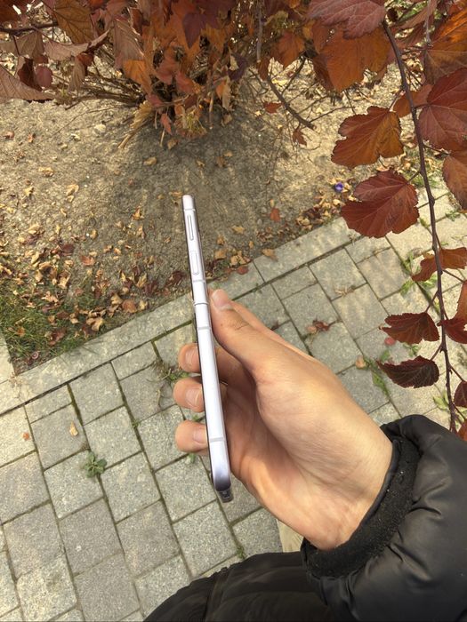 Samsung Flip 3 идеал 8/256