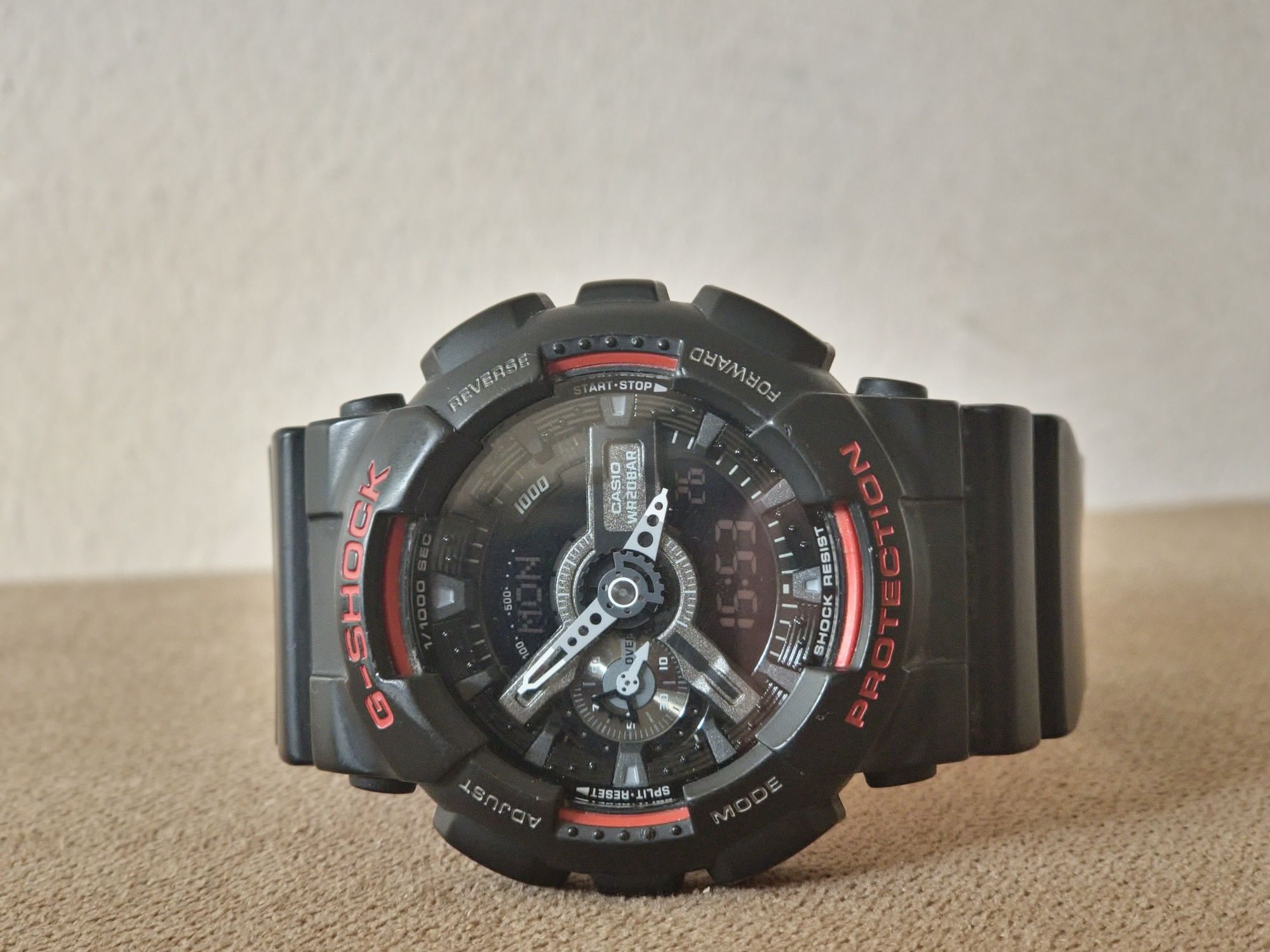 Часы Casio G-SHOCK GA-110HR-1ADR