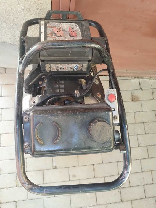 Mai compactor broască