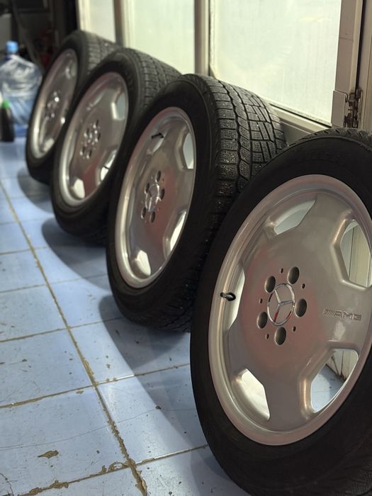 Продам оригинальные диски мерседес r17