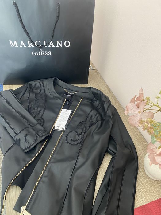 Яке Guess Marciano