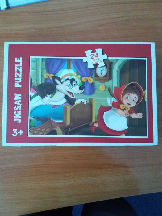 Vand doua puzzle-uri si un set magnetic de constructie (3+ ani)