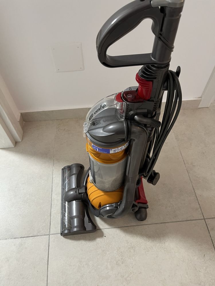 Dyson DC24 aspirator folosit