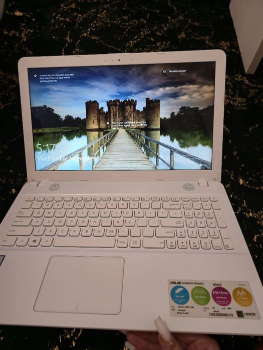 Laptop notebook Asus.