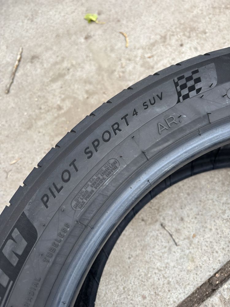 255/45/20 Michelin 2 бр 2024