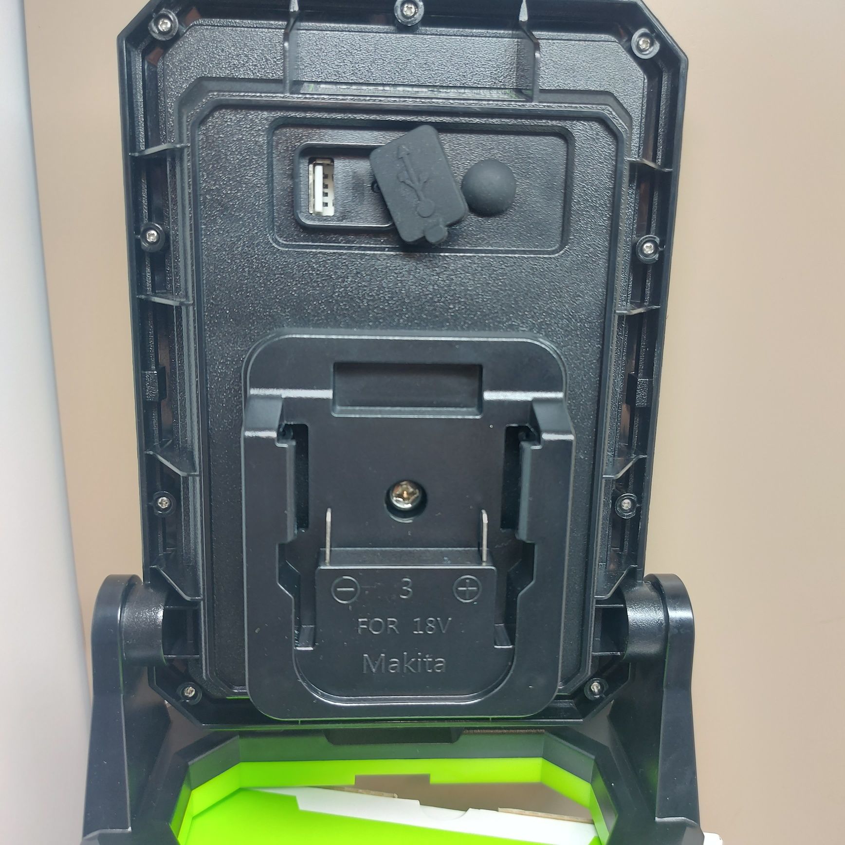 Мощен LED фенер ETOOLAB за батерии на Makita 18V