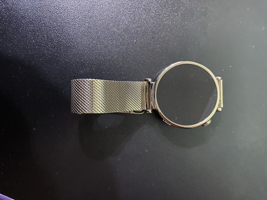 Смартчасы huawei gt 4.
