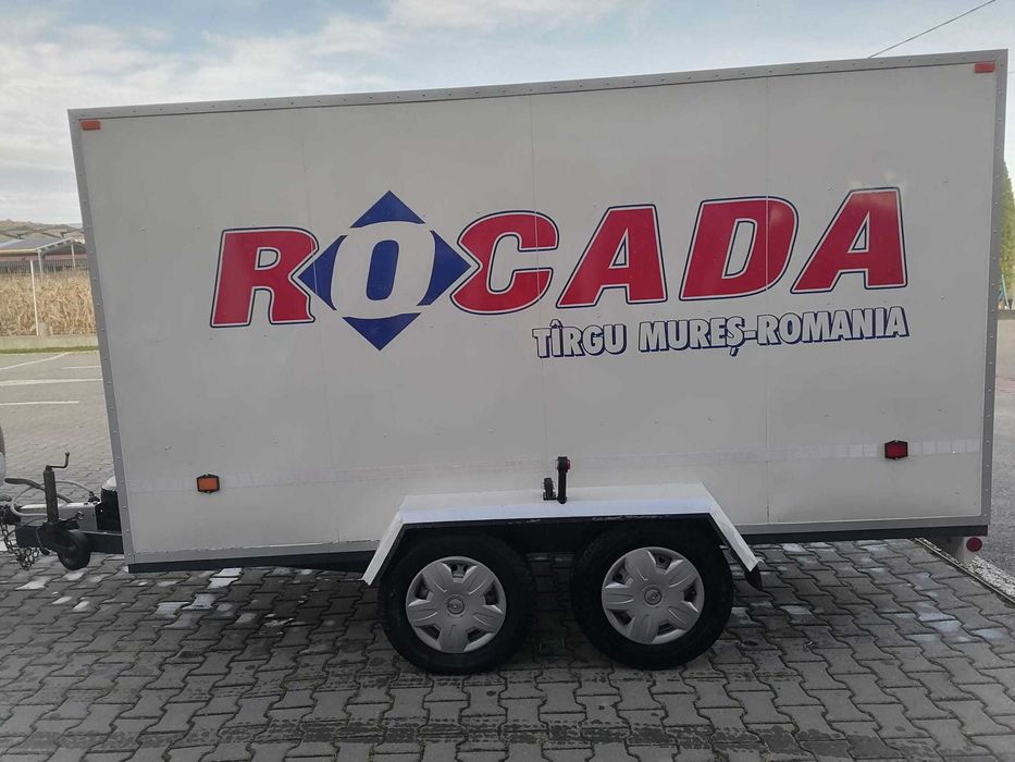 Remorca cu 2 axe Inchisa