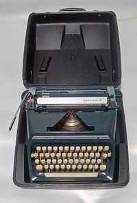 Masina de scris portabila Triumph cu geantă de transport