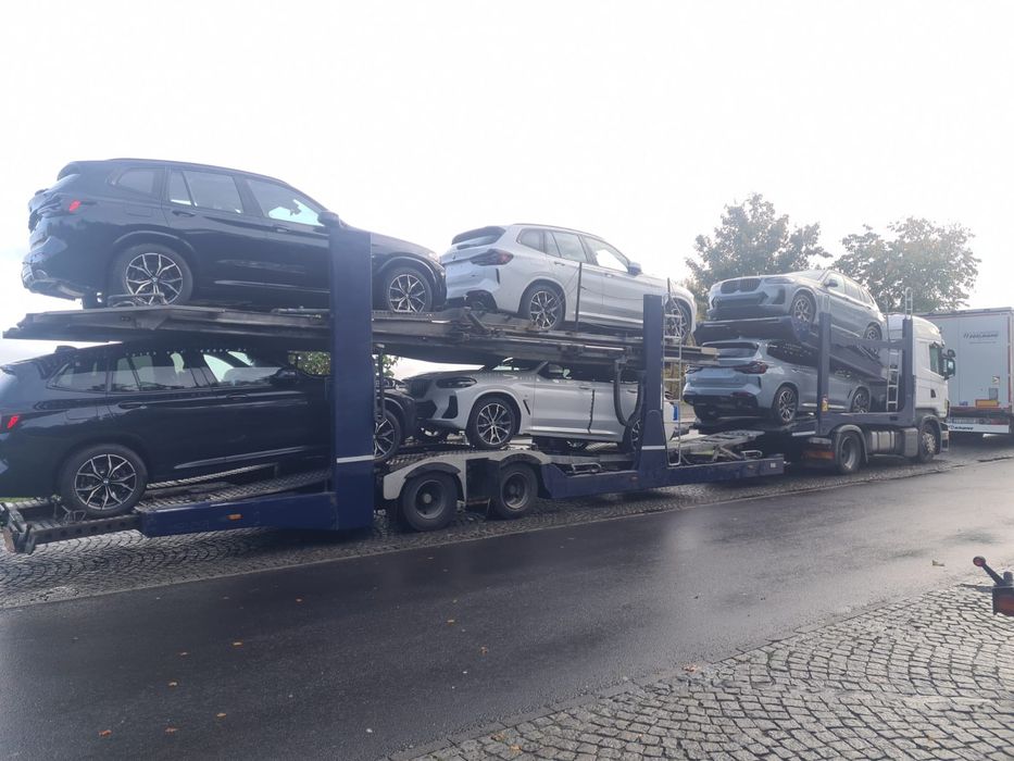 Vând transportor