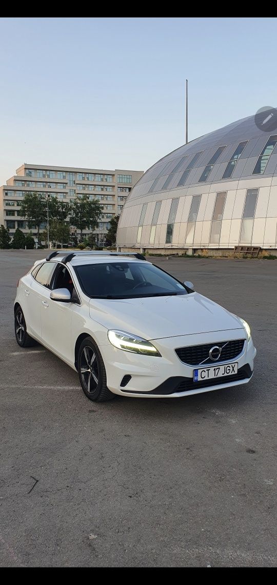 Volvo V40 2.0B 190 cai 2018