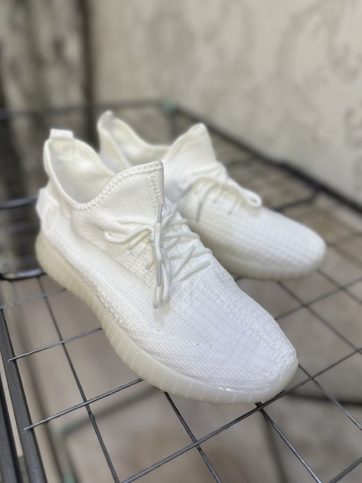 Продам новые кроссовки