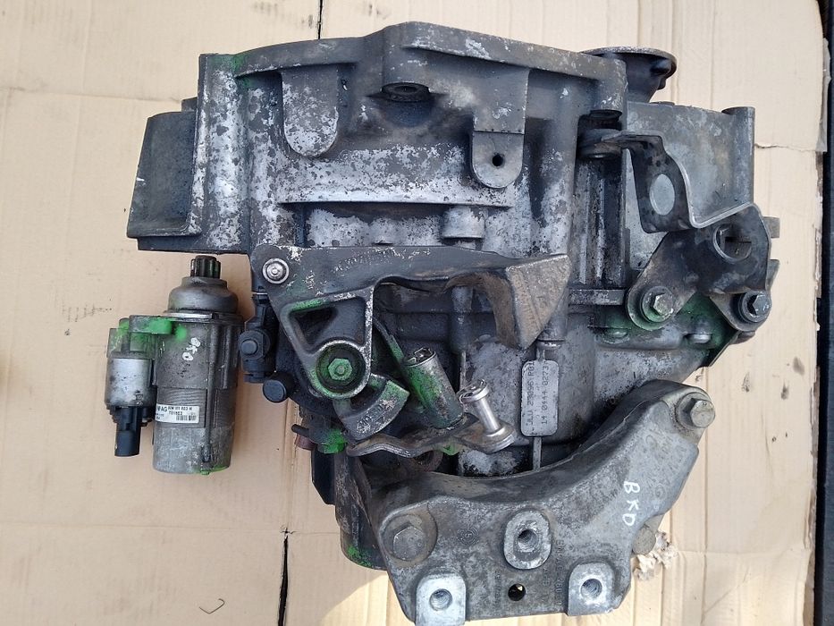 Cutie viteze manuala 6+1t electromotor alternator audi vw cod BKD