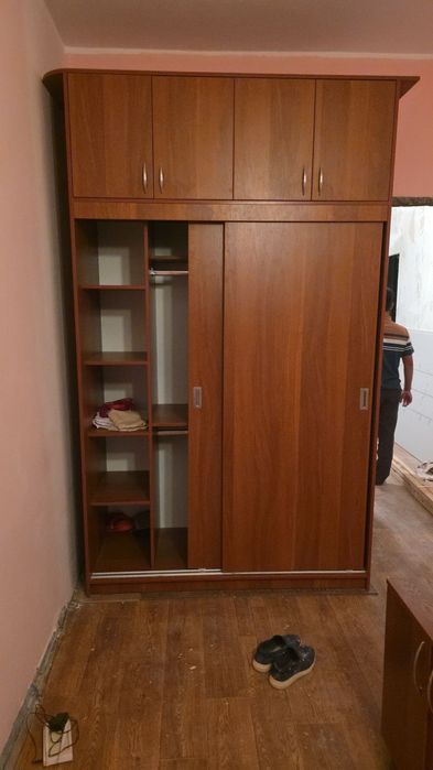 Срочно продам шкаф купе