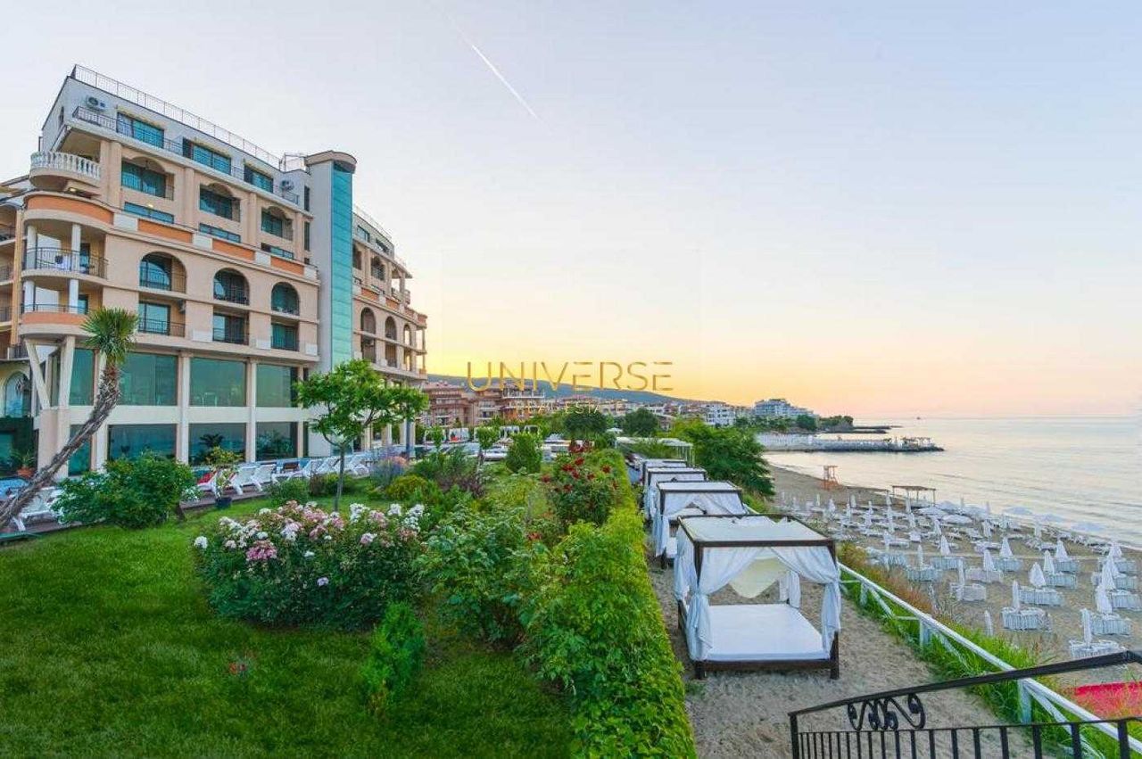 Продава се Едностаен апартамент в Свети Влас - 44 кв.м за 1228 €/кв.м - Снимка #12