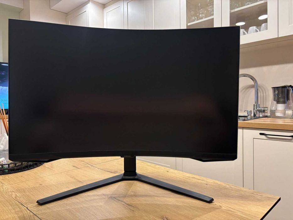 Монитор Samsung LS32BG750NP 32" Odyssey