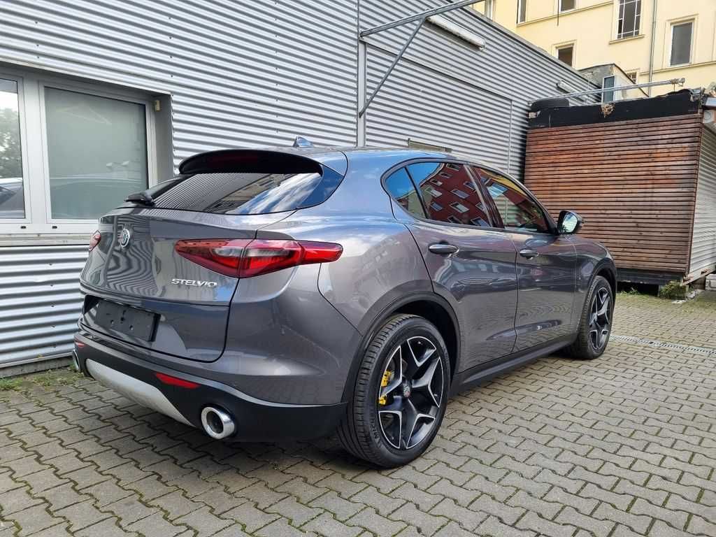 Dezmembrez Alfa Romeo Stelvio 2.2