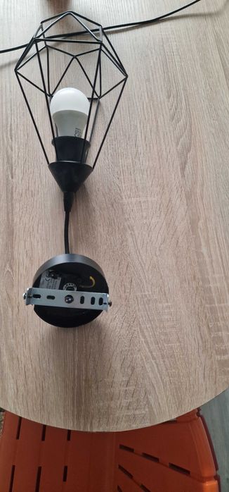 Vanzari lustra cu un singur corp 70 ron