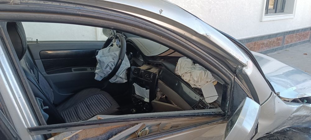 Avareniy Gentra sotiladi