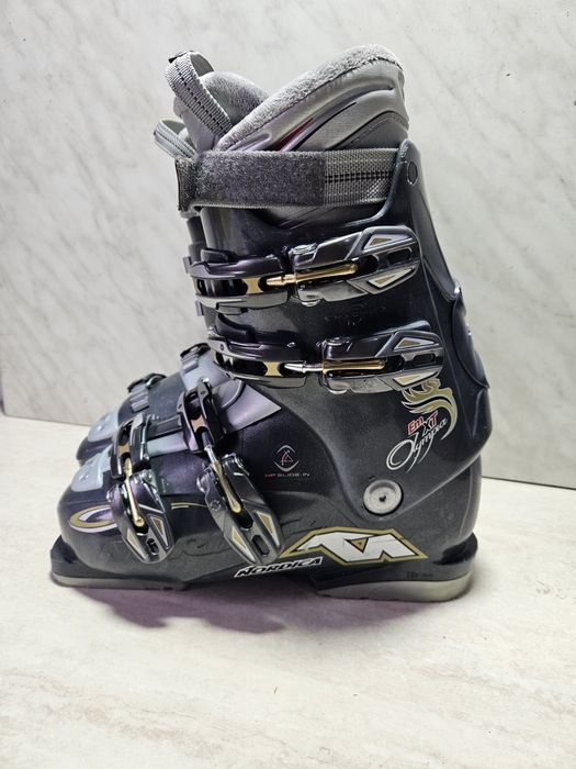 Clapari ski schi  Nordica mondo 25-25,5   corespunde mărimii 39-40