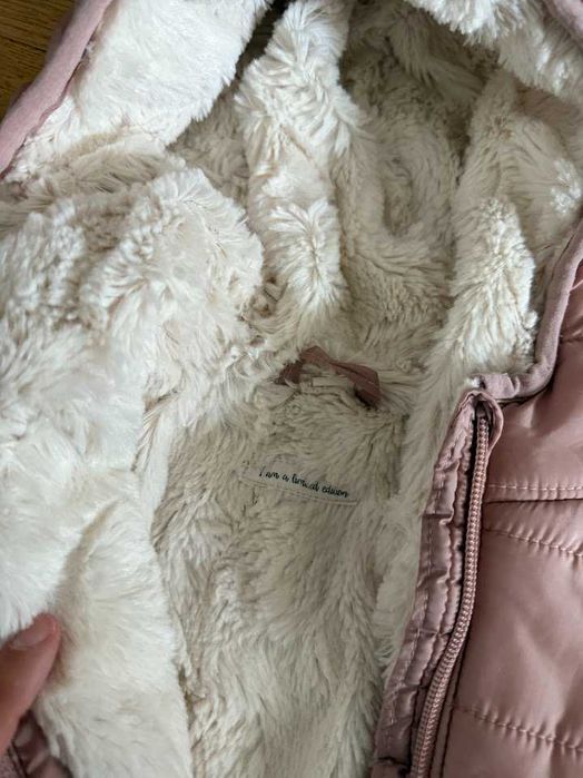 Малък сет с много хубави дрешки за момиче 86/92