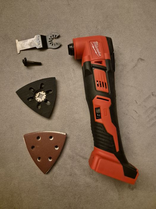 Masina multifunctionala Milwaukee M18 BMT-0