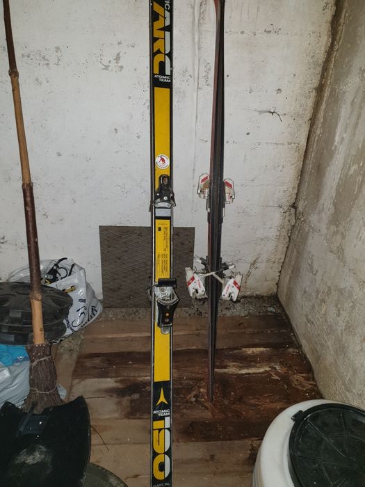 Schiuri, Fischer, Atomic