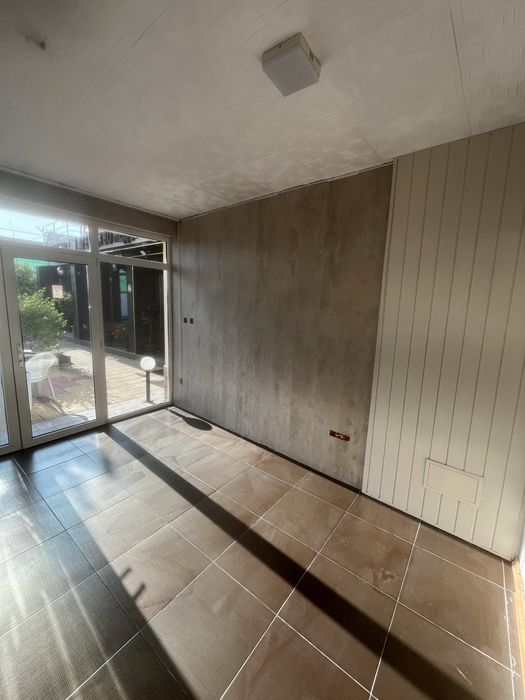 Салон за красота- маникюристка/ фризьорка