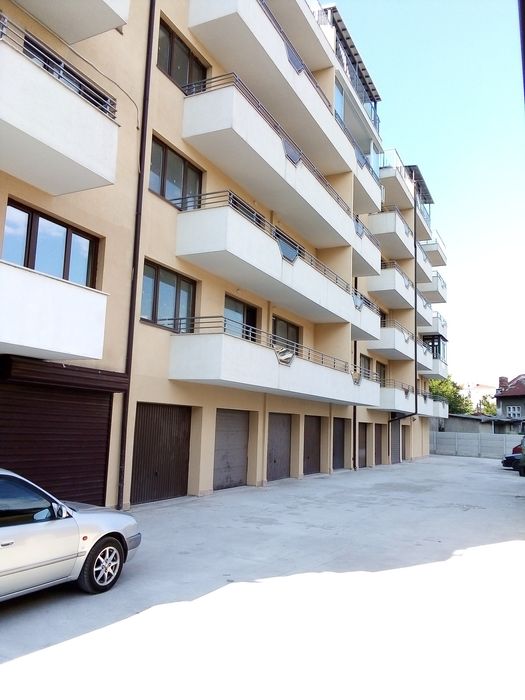 Дава се под наем Гараж / Паркомясто в Русе, Хъшове - 24 кв.м за 100 € - Снимка #1