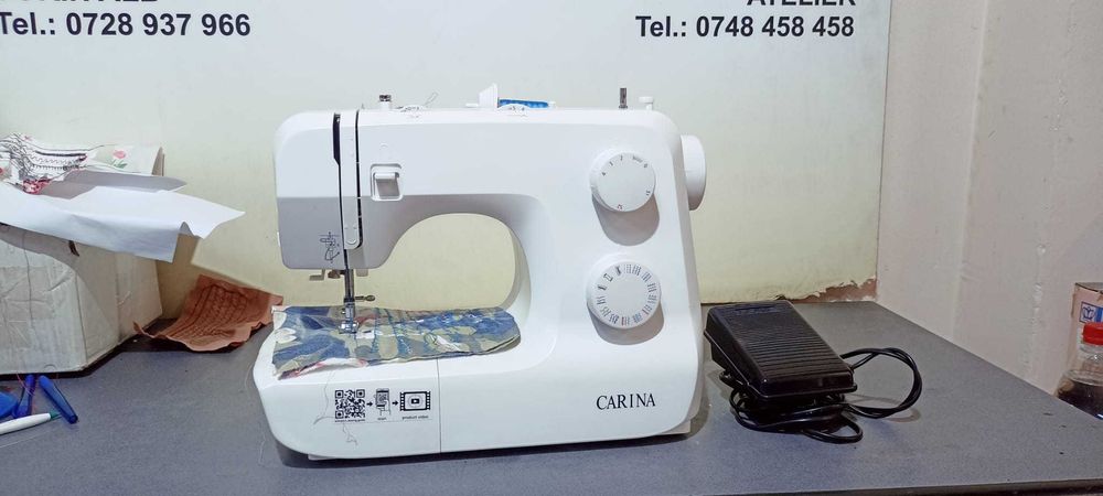 Masina de cusut Carina cu piese metalice