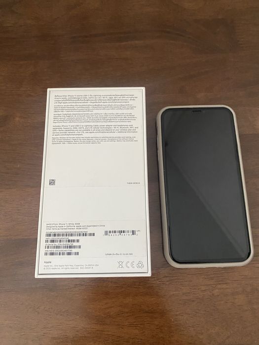 Продам айфон 11 64 г