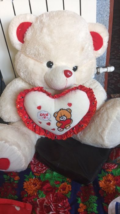 Yumshoq oyinchoqlar 1ta katta ayiq va kichik hayvonchalar