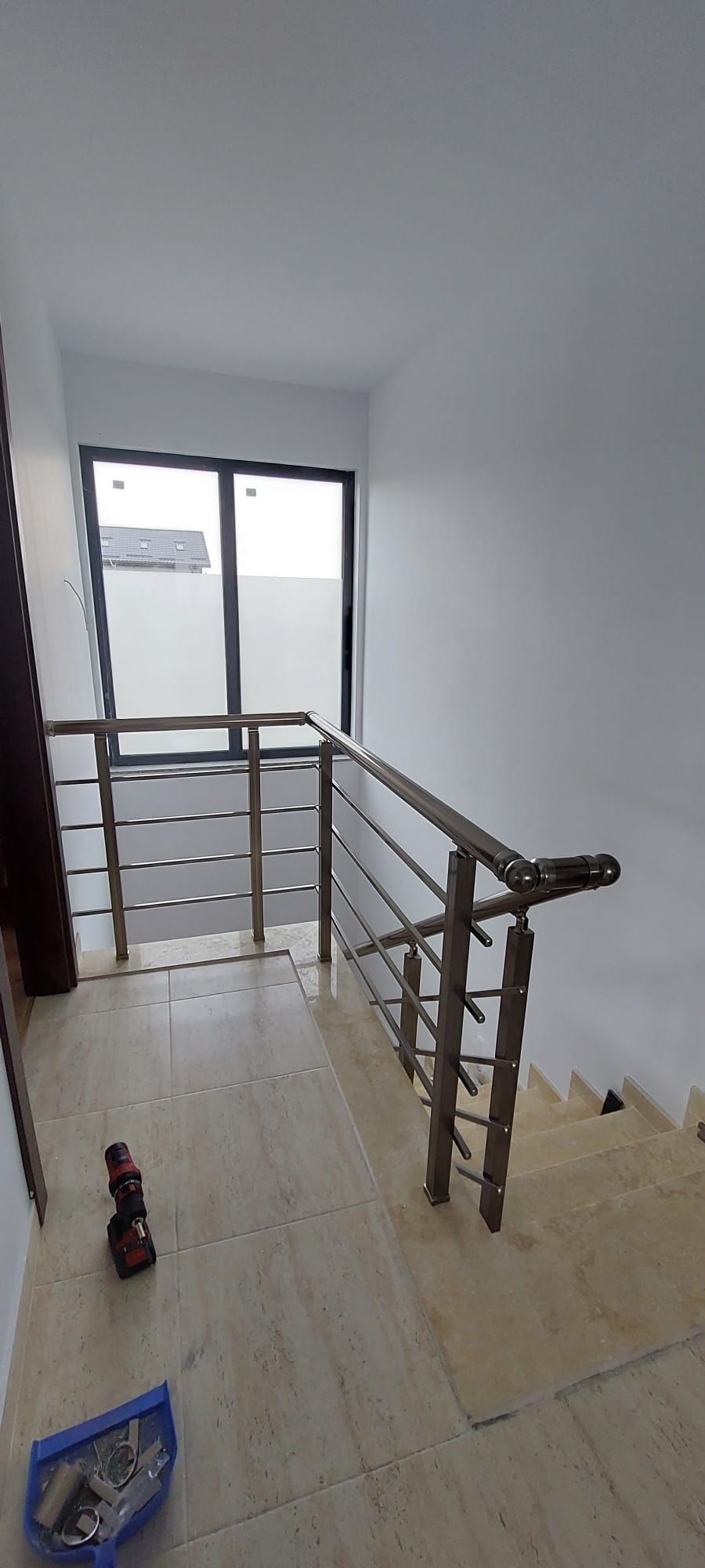 Balustrade din aluminiu și sticlă