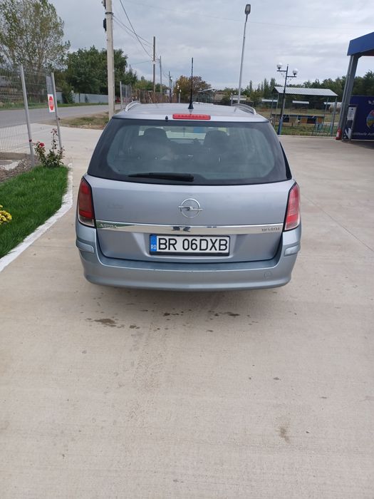 Vănd opel astra h