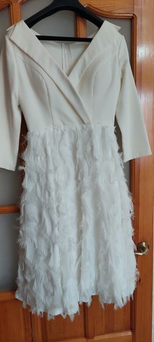 Платье б/у в отличном состоянии