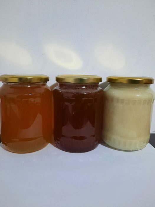 Vând miere de albine