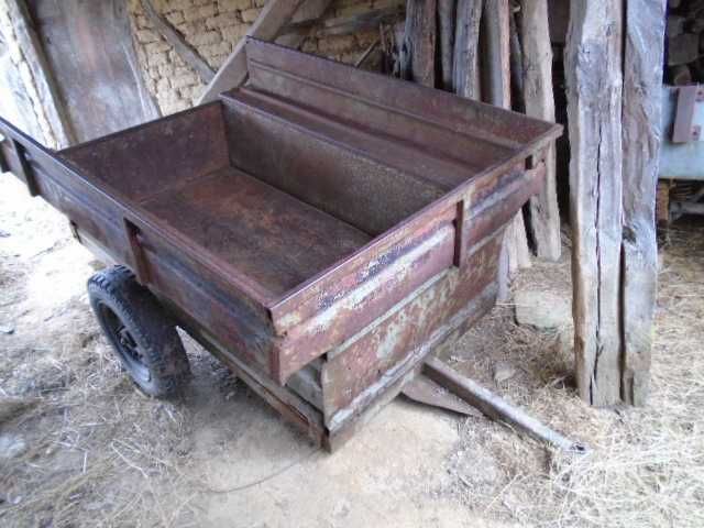 ремарке за трактор