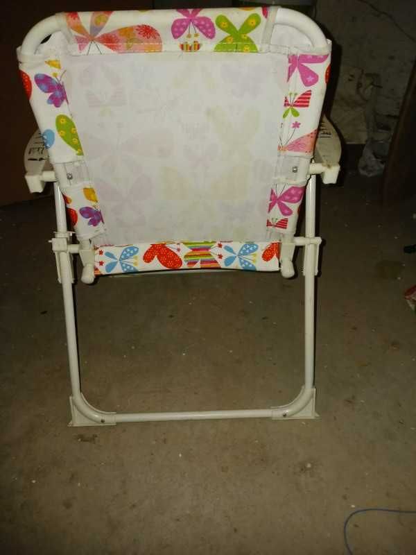 Vand scaune pliabile pentru copii