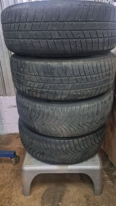 Jante auto cu cauciucuri de iarnă