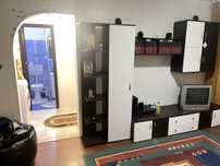 Apartament 2 camere. Pentru elevi, pretul este de 1200 de lei.