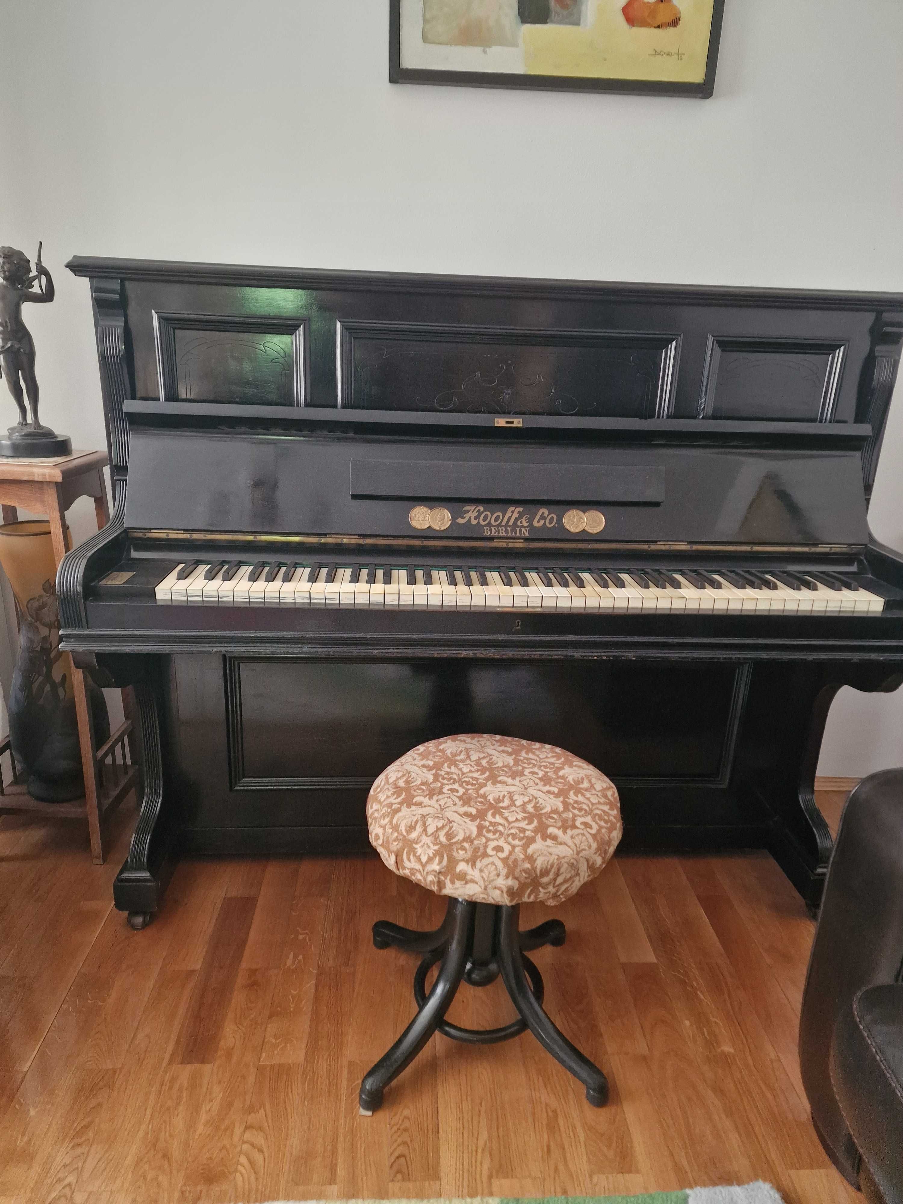 Vând pianină Hooff  &Co BERLIN
