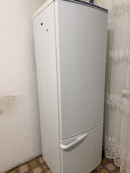 Холодильник 10000