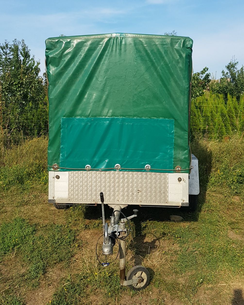 Inchiriez remorca auto - 1300 kg