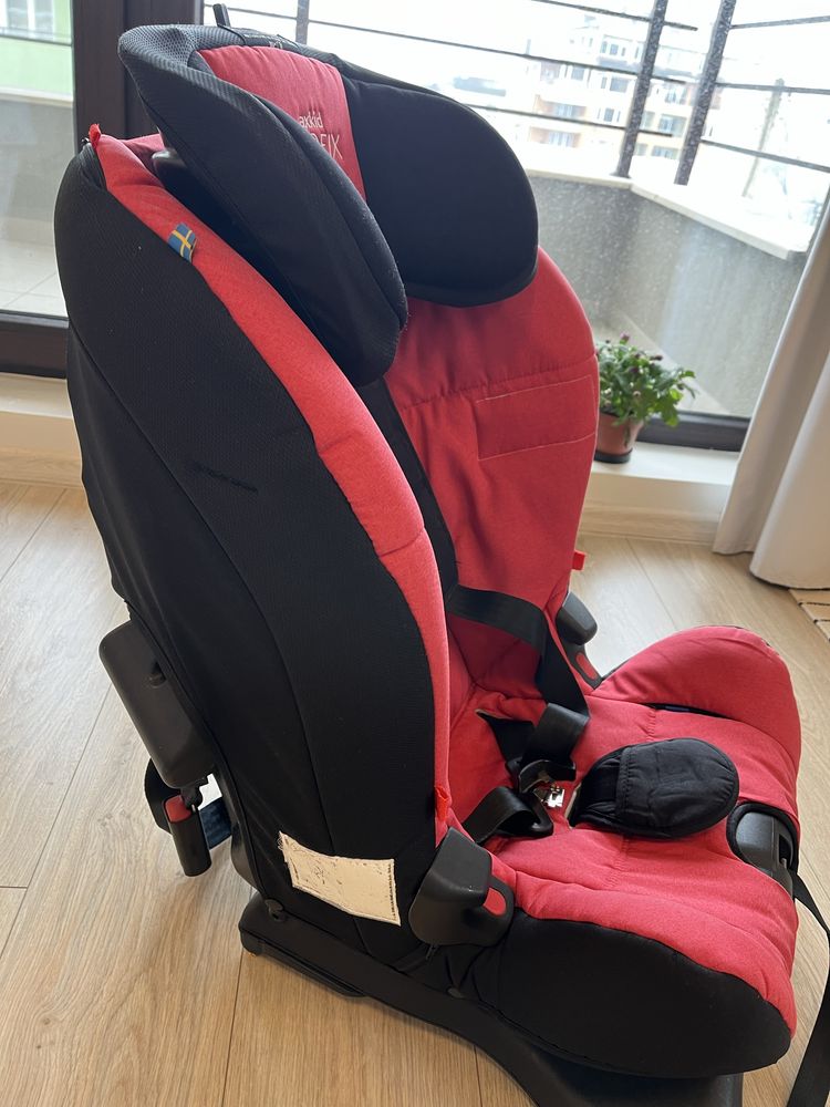 AxKid Duofix столче за кола