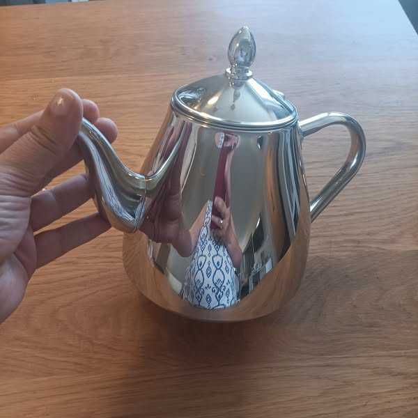 НОВ! Чайник от неръждаема стомана с цедка 1500ml
